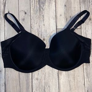 Felina black bra 42D. Underwire, adjustable straps